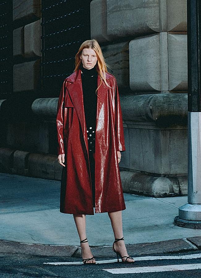 Imagen - La gabardina roja de Sfera.