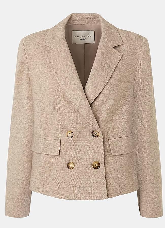 Imagen - Woman El Corte Inglés Blazer corta de punto espiga, 89,99 euros.