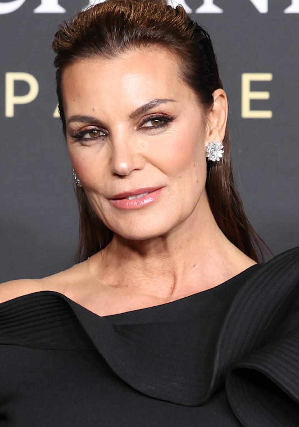 Esta es la base de maquillaje que recomienda la maquilladora de las famosas si tienes más de 50 años