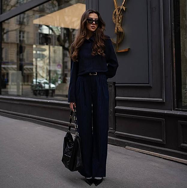 Estos pantalones con raya diplomática son el básico elegante para ir a la oficina en otoño