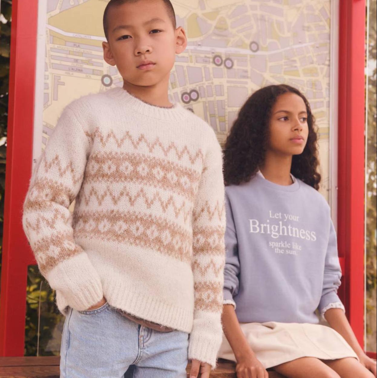 Niños con sudadera básica cómoda