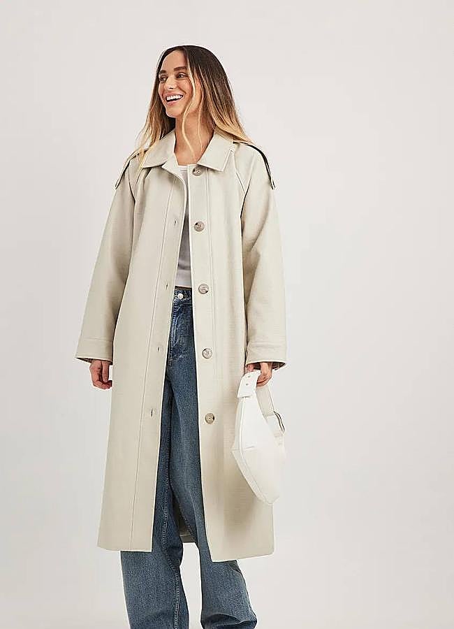 Imagen - Gabardina crema en efecto piel