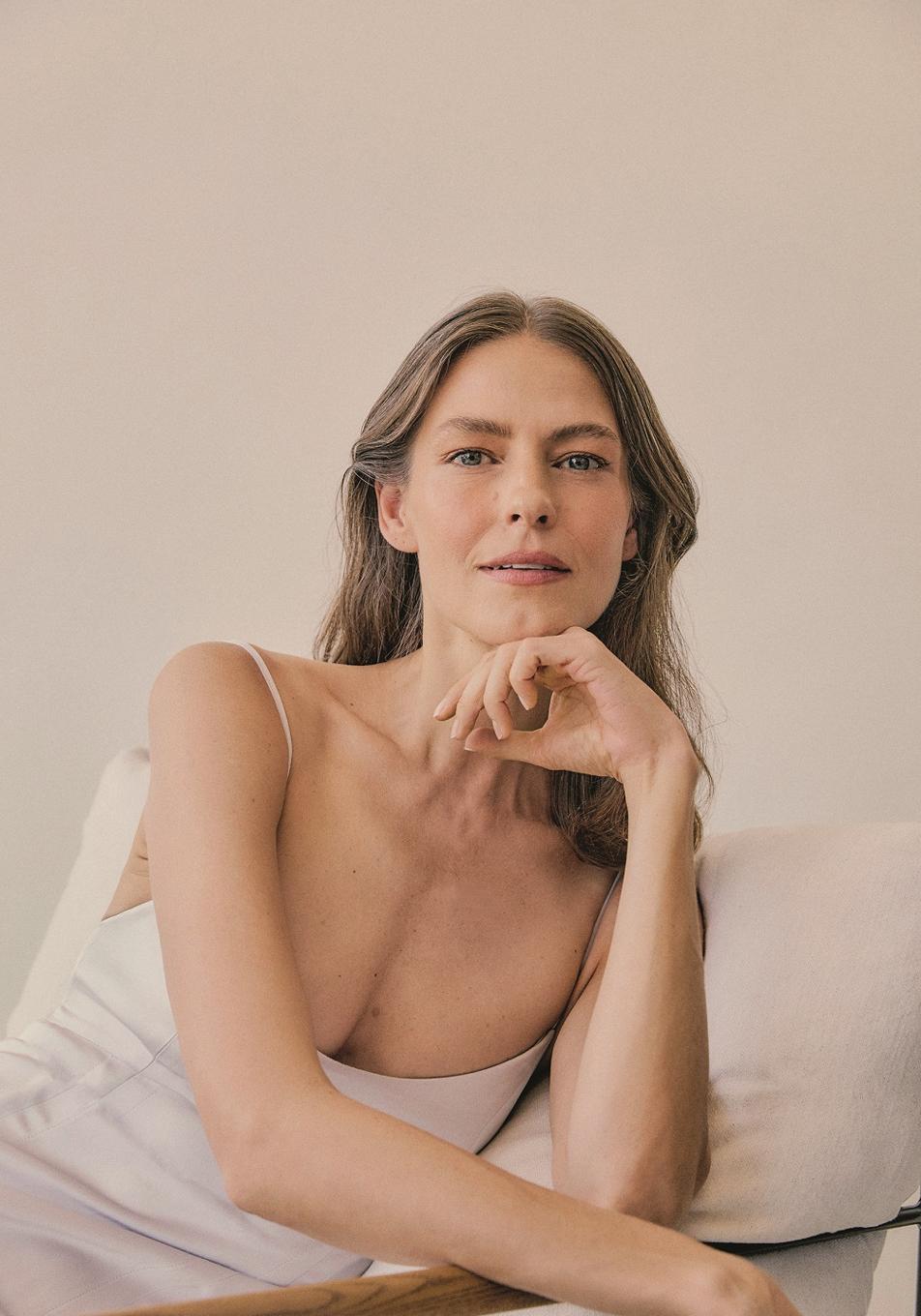 Este es el suplemento para frenar la caída del cabello a partir de los 50