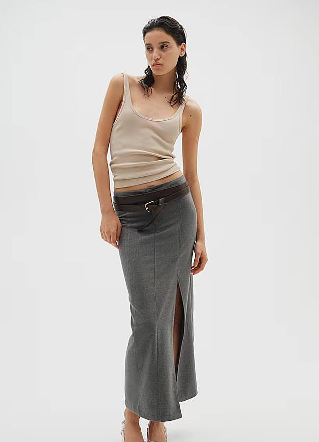 Imagen - Falda midi de tubo estilo tailoring