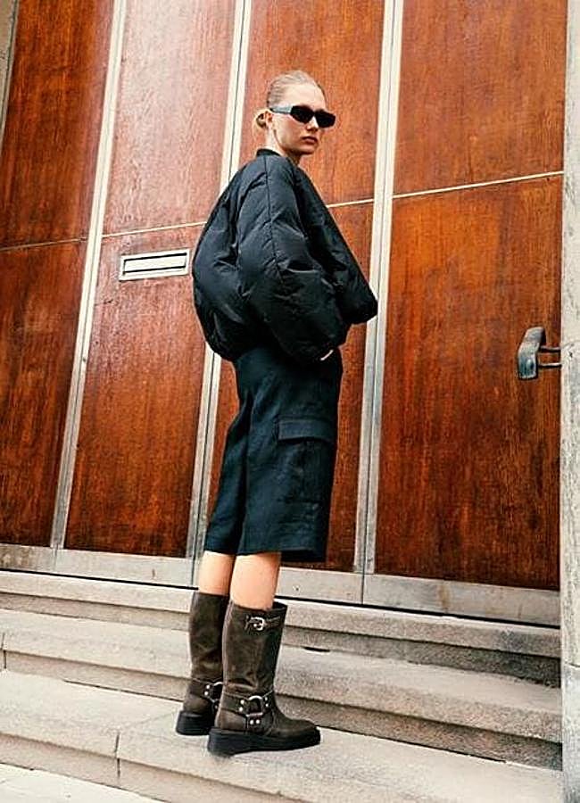 Imagen - Una modelo con las botas biker de Vagabond.