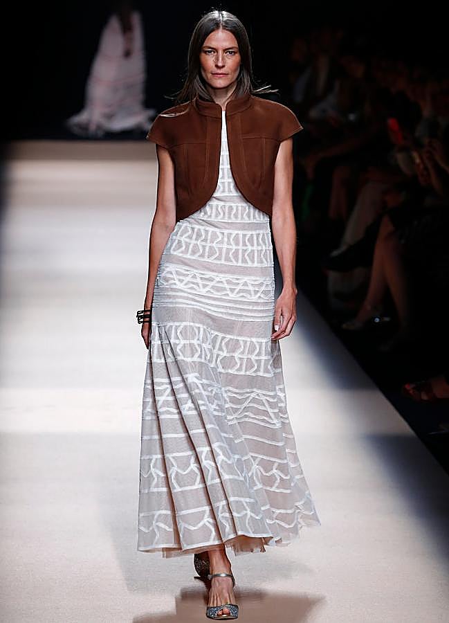 Imagen - El vestido de Teresa Helbig sobre la pasarela. / LIMITED PICTURES