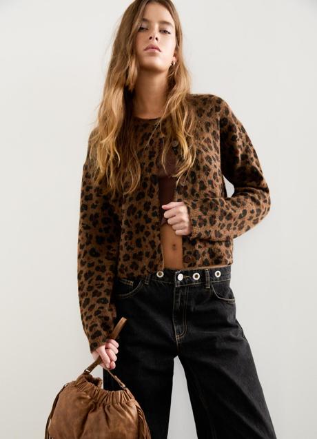 Imagen - Chaqueta estampada de Pull & Bear (27,99 euros)