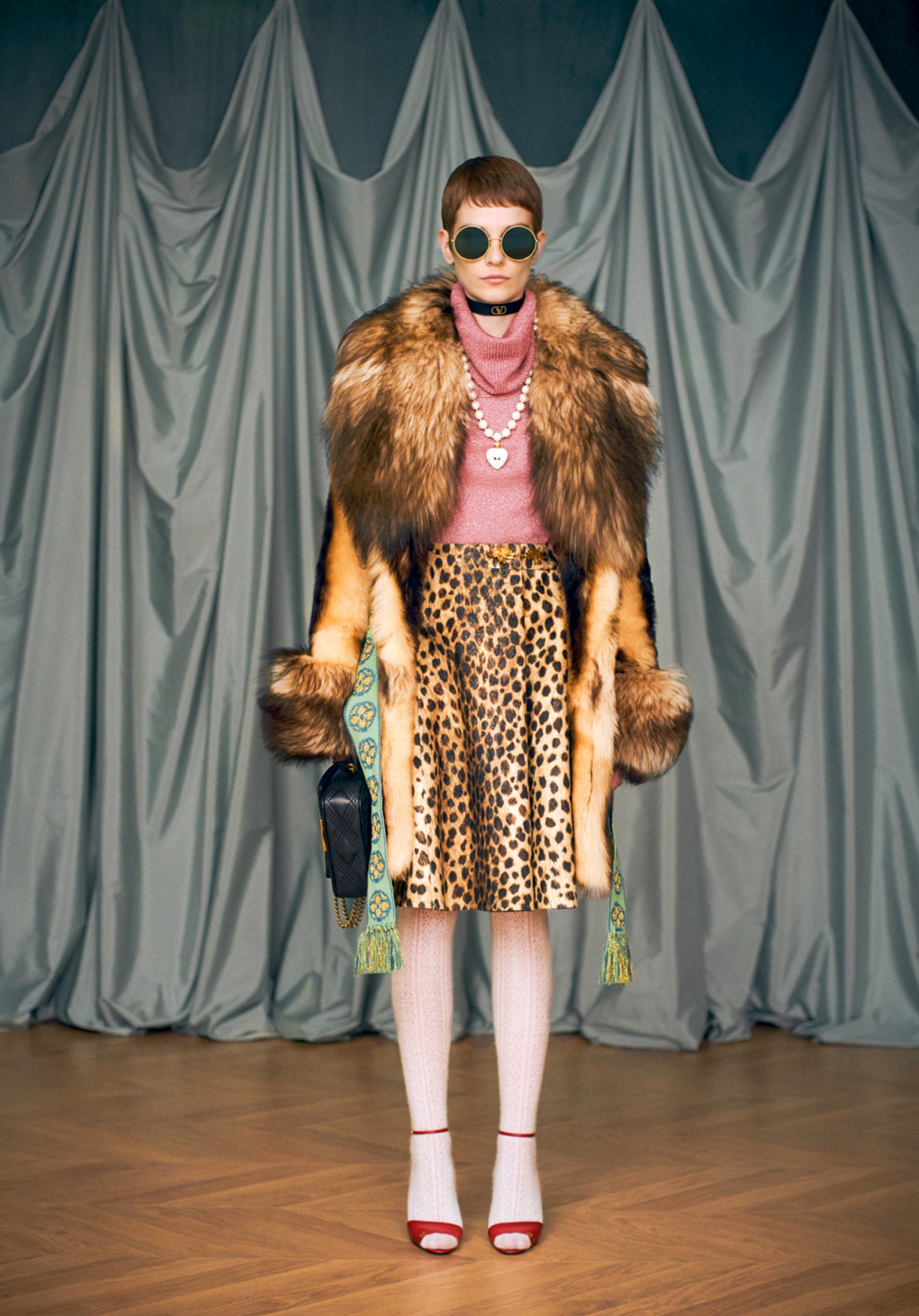 Look de la primera colección de Alessandro Michele para Valentino.