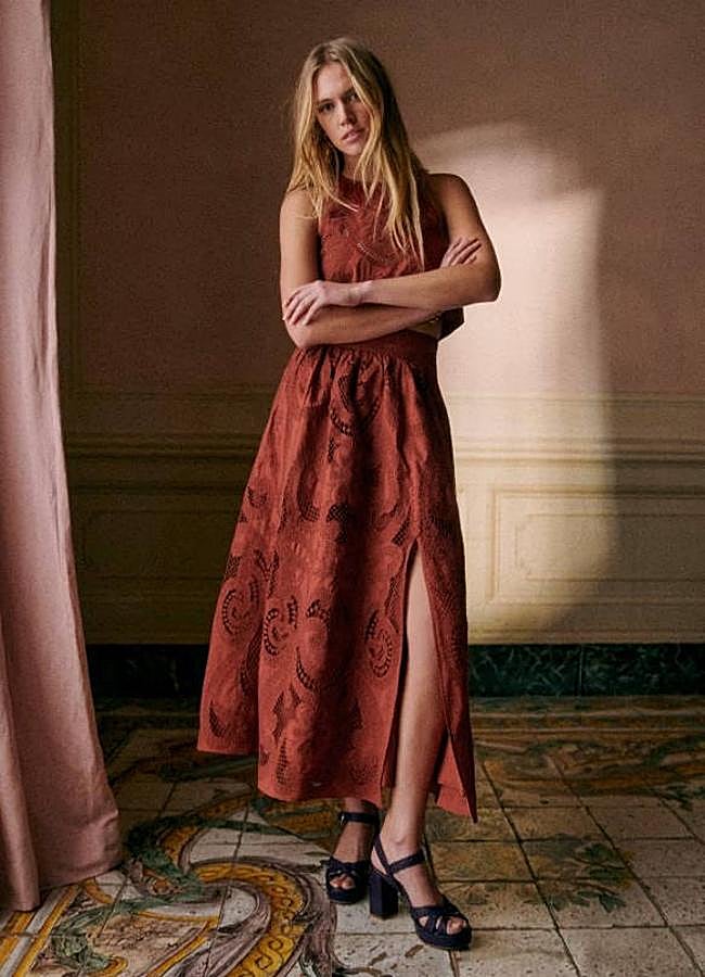 Imagen - Falda midi con vuelo bordada