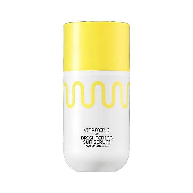 Vitamin C Brightening Sun Serum de Commonlabs. Precio: 13,05 euros