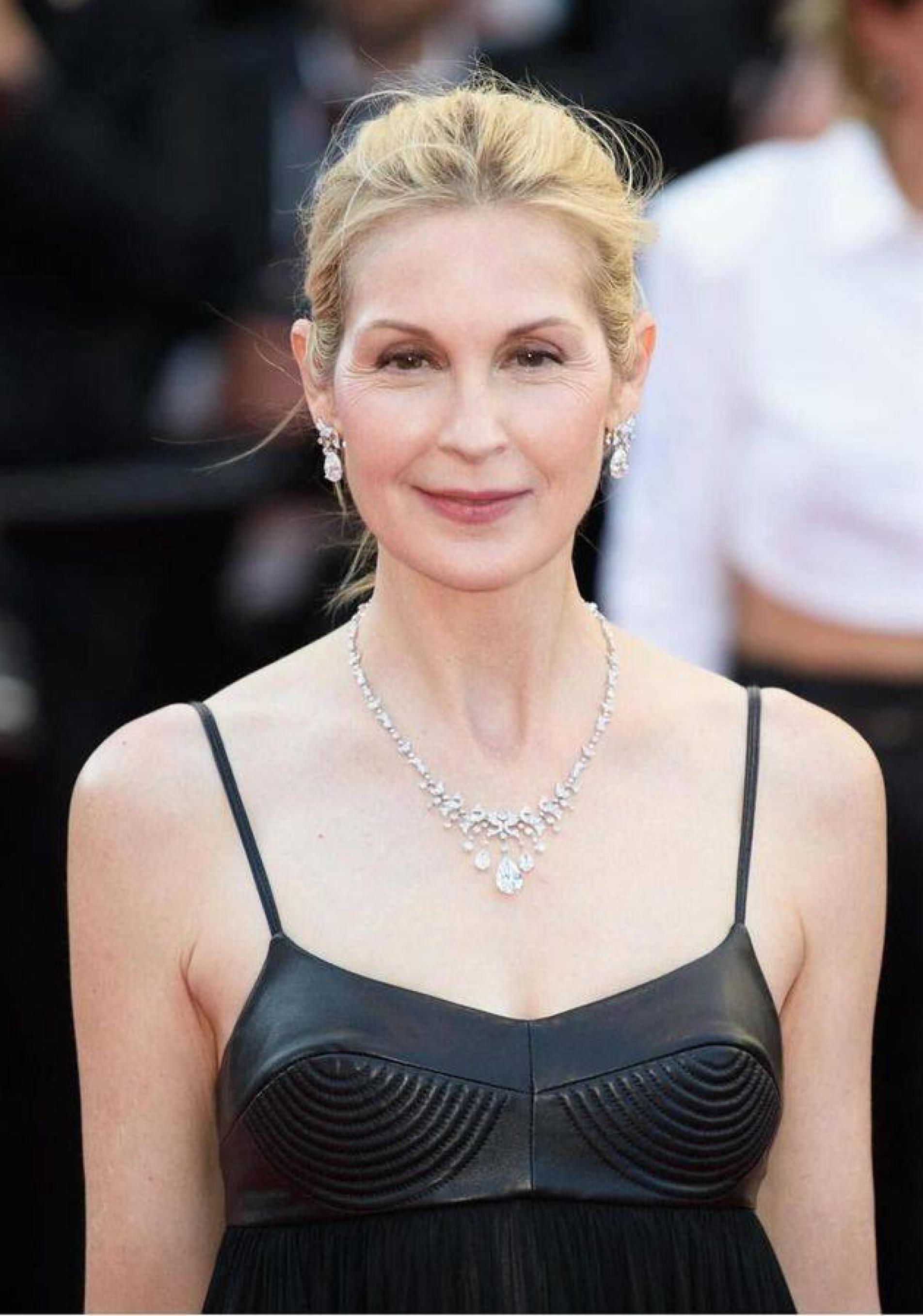 Kelly Rutherford con piel madura de más de 50 años