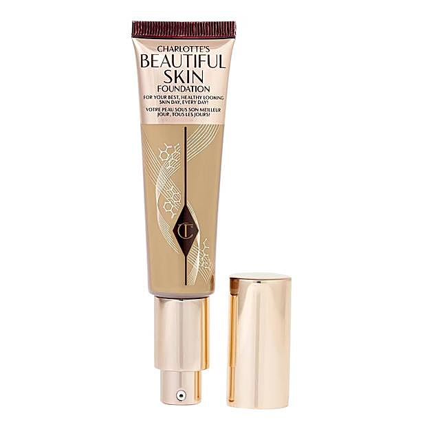 Charlotte's Beautiful Skin Foundation de Charlotte Tilbury. Precio: 49,99 euros
