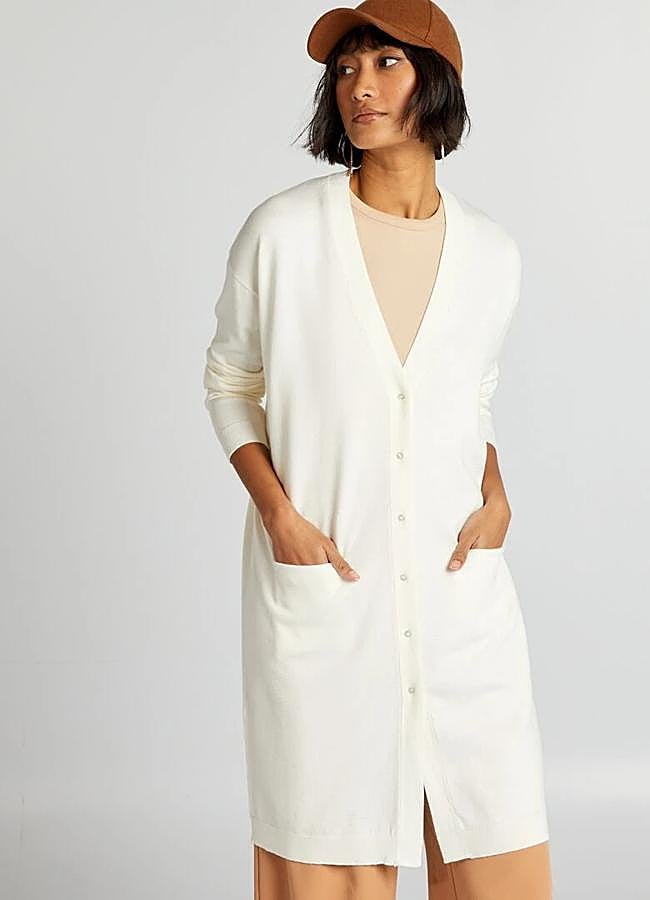 Imagen - Cárdigan blanco largo de Kiabi, 20 euros.