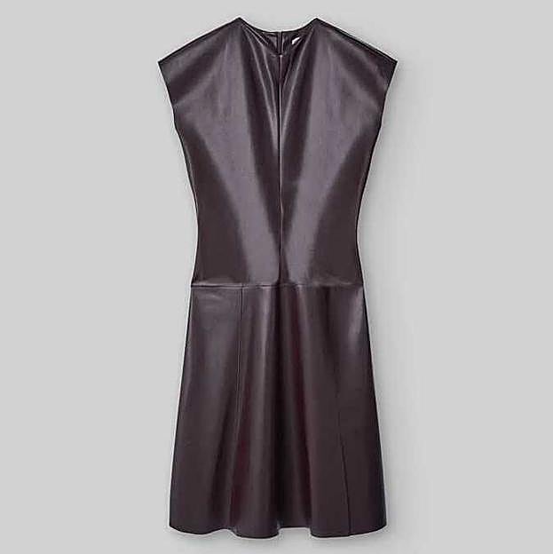 Imagen principal - Vestido midi piel no piel mujer de Adolfo Domínguez (189€)/ Falda efecto piel midi con cierrre trasero de cremallera (29,99€)/ Pantalón straight encerado de Massimo Dutti (49,95€)