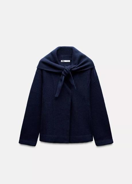 Imagen - Abrigo azul marino de Zara (69,95 euros)