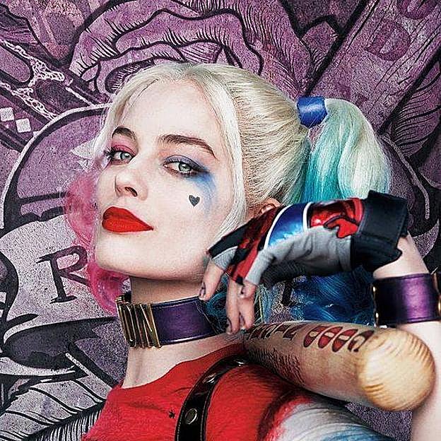 Margot Robbie con look de Harley Quinn