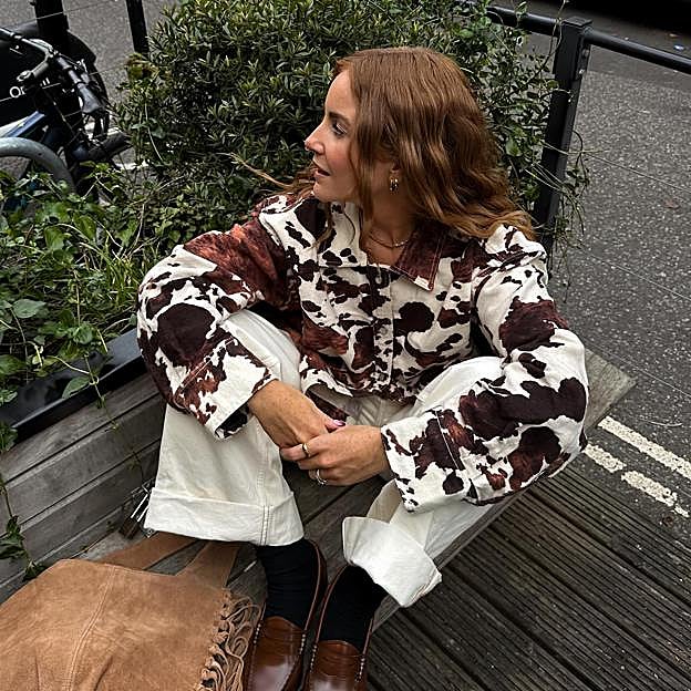 Adiós al leopardo: el estampado que triunfa en otoño es el de vaca