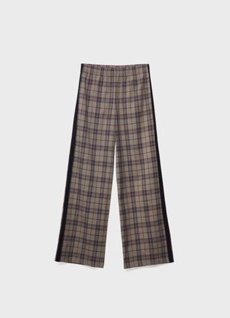 Imagen - Pantalones estampados de Stradivarius (25,99 euros)