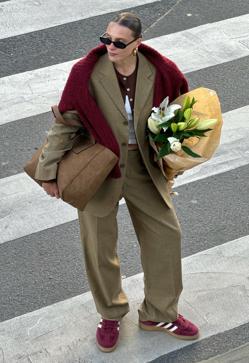 Imagen secundaria 2 - Influencers con un bolso XL.