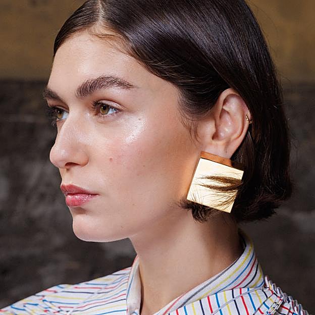 Cómo cuidar los párpados y evitar su caída, según los expertos