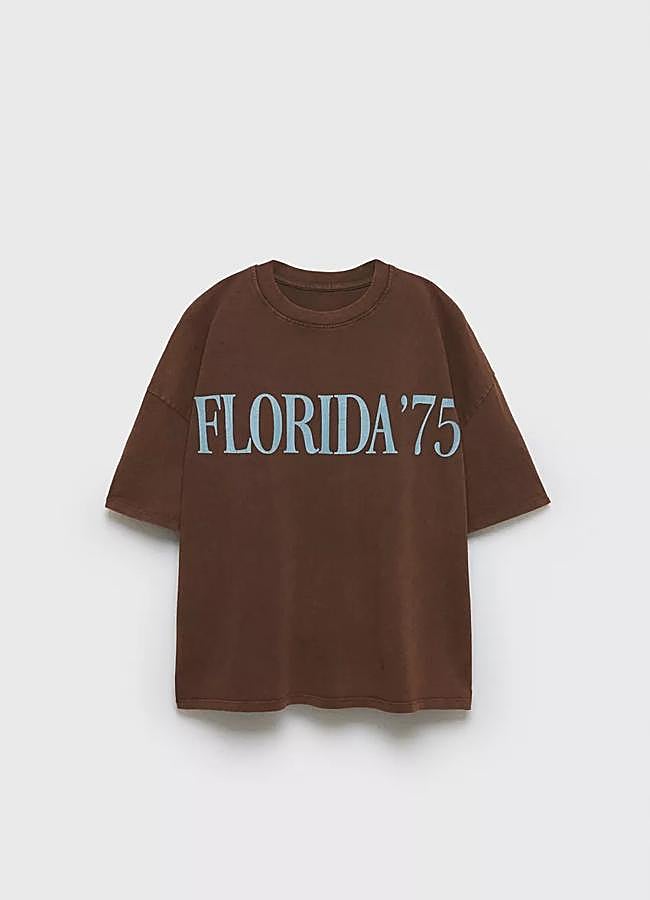 Imagen - Camiseta básica con mensaje de Zara Z3D (15,95 euros).