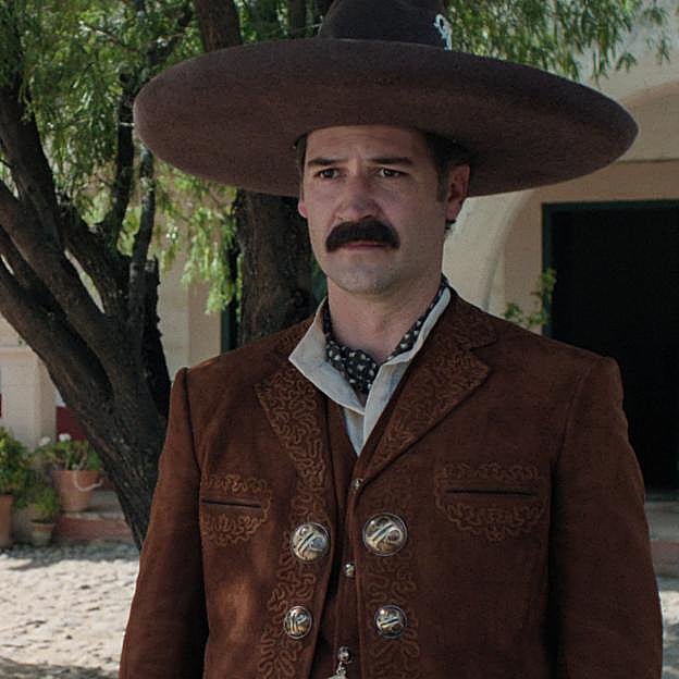 Manuel Garcia-Rulfo encarna a Pedro Páramo en la película que adapta el conocido libro de Juan rulfo.