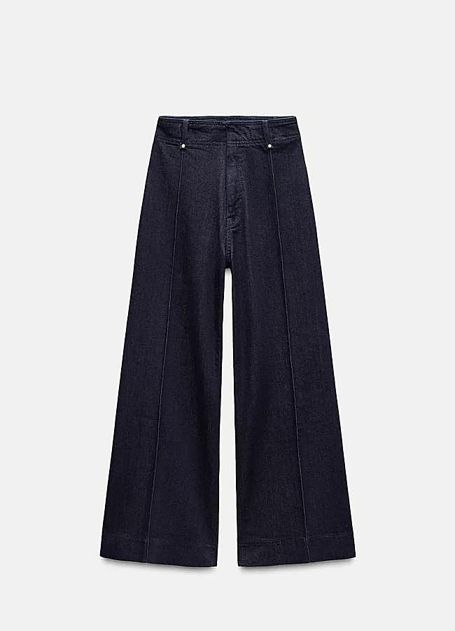 Imagen - Vaqueros wide leg con trabillas de Zara.