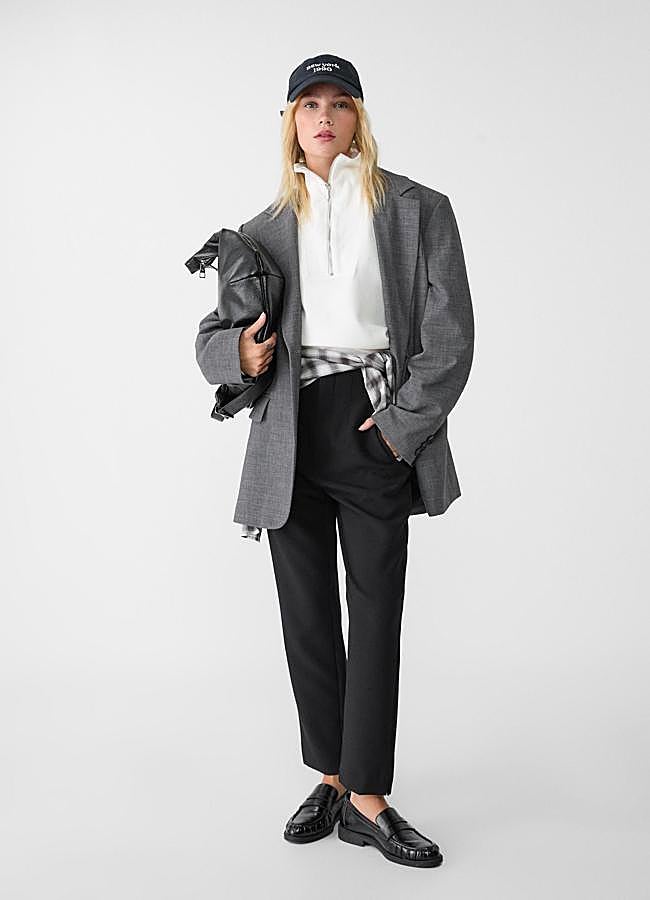 Imagen - Pantalones de traje negros con tiro alto