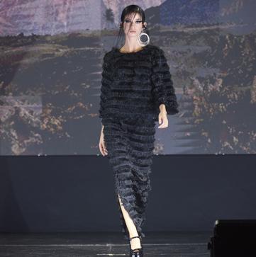 Imagen secundaria 1 - El desfile de Juan Duyos en Arona More than Fashion, impulsado por The ShowRoom Mag. 