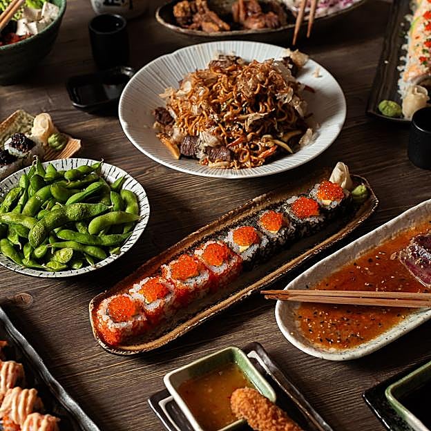 Algunos de los platos que podemos degustar en Monster Sushi, uno de los nuevos restaurantes de la escena culinaria madrileña. 