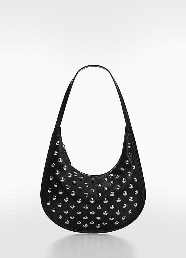 Imagen - Bolso con tachuelas en color negro de Mango Outlet.