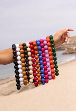 Imagen secundaria 2 - El collar de Ane&Grace, Lucía Bárcena con un collar de Alice&Co y los collares de de Alice&Co.