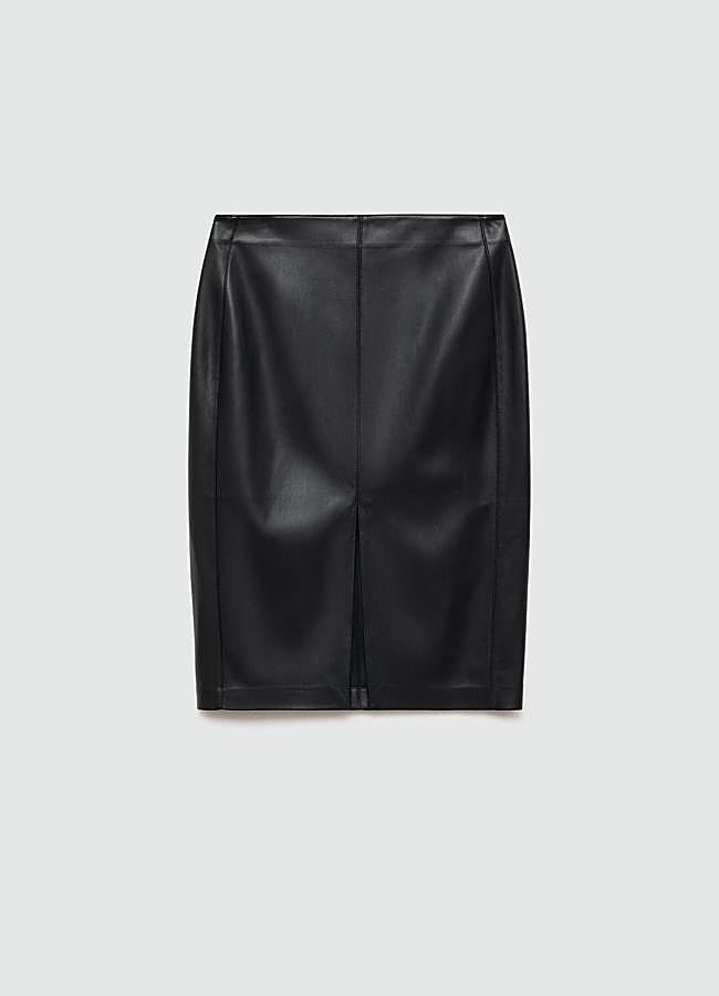 Imagen - Falda de piel tipo oficina de Mango, 29,99 euros.