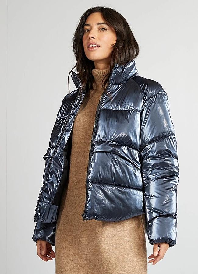 Imagen - Abrigo de plumas en azul de Kiabi.