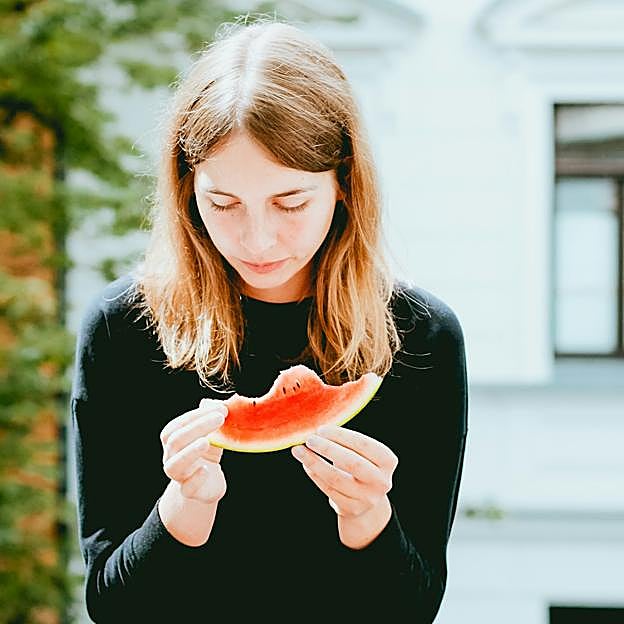 Para adelgazar no te dejes llevar por mitos, consulta a un especialista. 