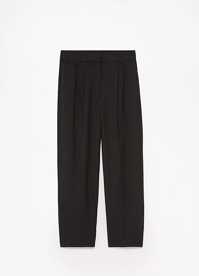 Imagen - Pantalón en negro con detalle de pinzas de Lefties.