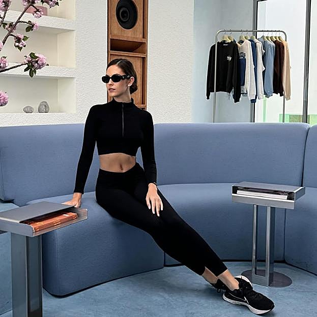 Mujer con ropa sport. 