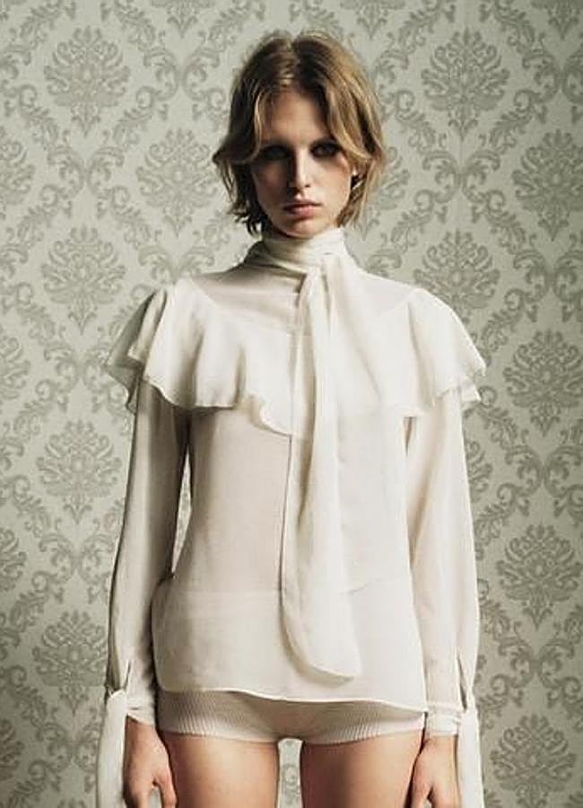 Imagen - Camisa con pañuelo decorada con volantes