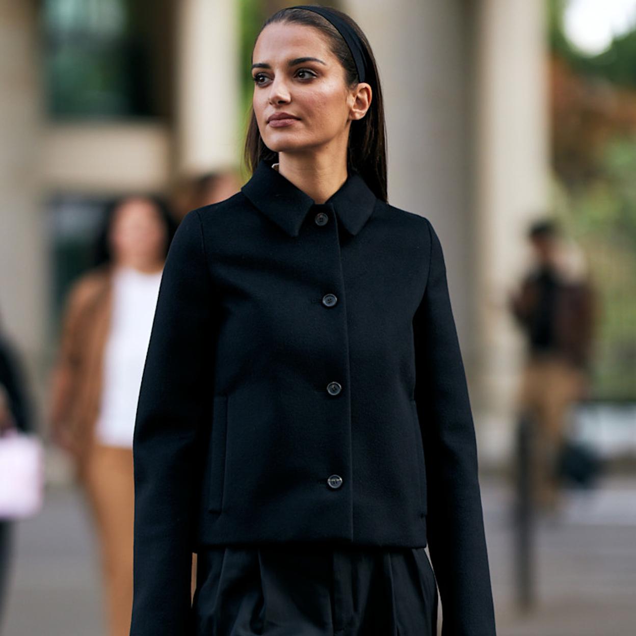 Vestidos negros, camisas blancas y muchas compras que tienes que ver hoy mismo. ¡Toma nota!