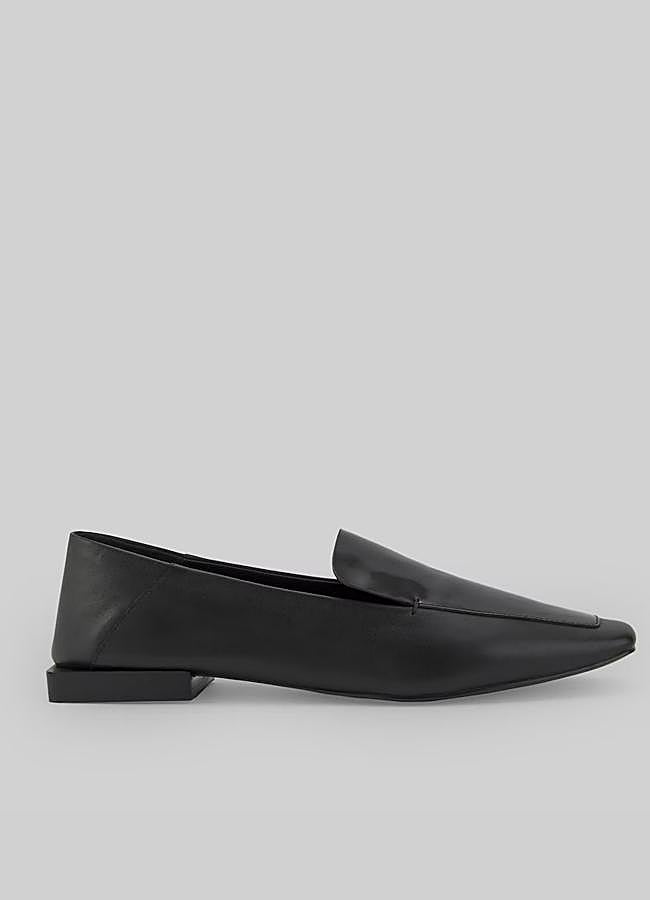 Imagen - Mocasines negros de Adolfo Domínguez, 149 euros.