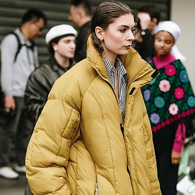 Abrigos de plumas estilosos y originales para ser la mejor vestida este invierno