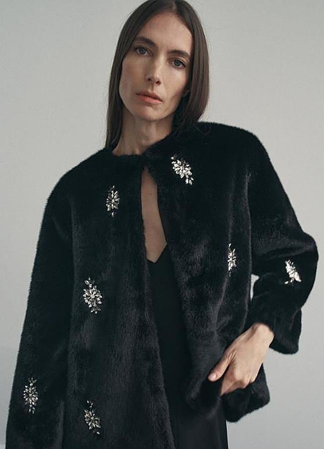 Imagen - Chaqueta efecto pelo con joyas