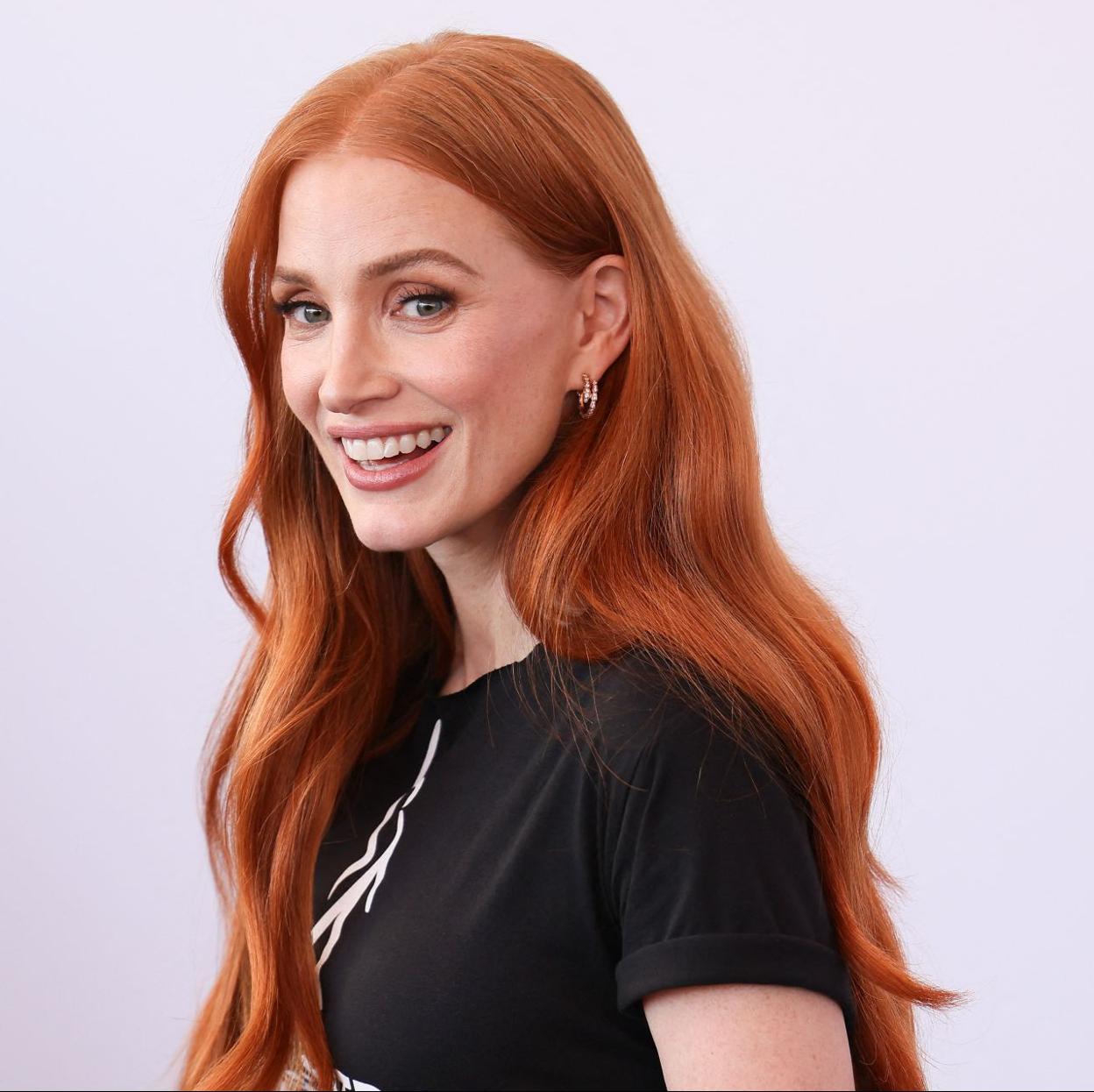 Jessica Chastain con el pelo brillante.