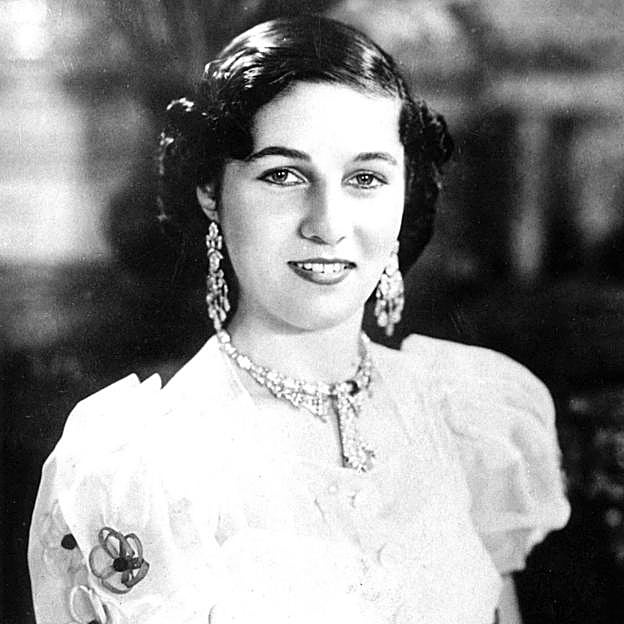 La increíble historia del collar de esmeraldas de la princesa Fawzia de Egipto: revolución, exilio y una misteriosa desaparición