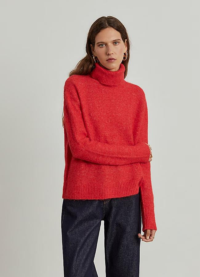 Imagen - Jersey con cuello alto y tejido de lana de alpaca de Lion of Porches (99,99 euros).