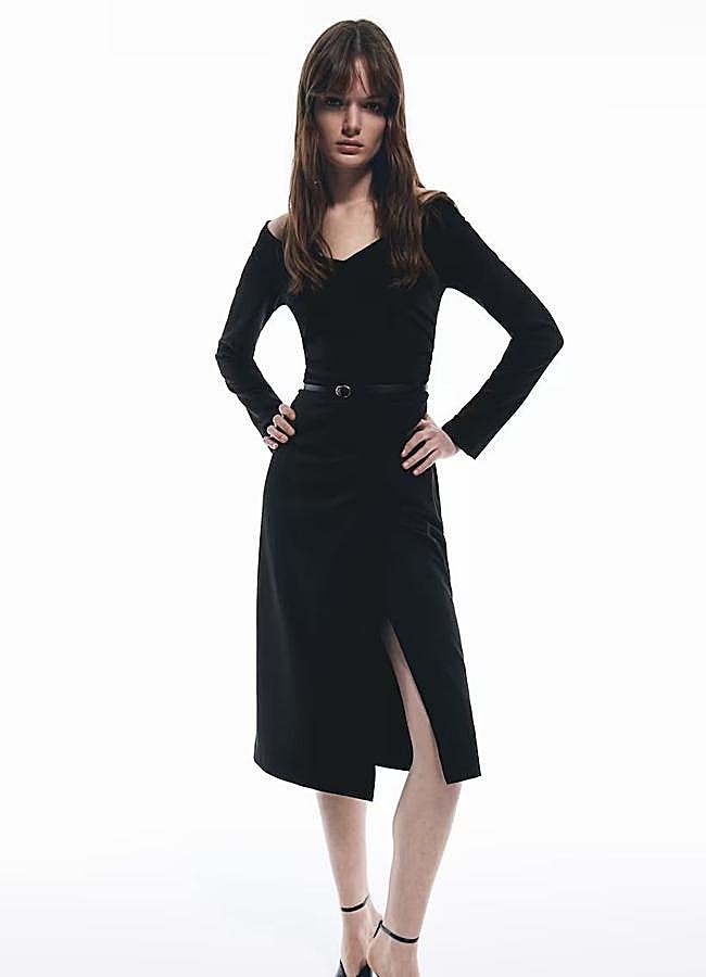 Imagen - Vestido midi negro con escote