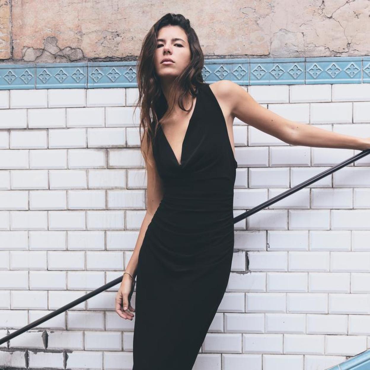 Aquí están las mejores compras de la semana. Vestidos especiales, zapatos de tacón y muchas otras propuestas de invierno.