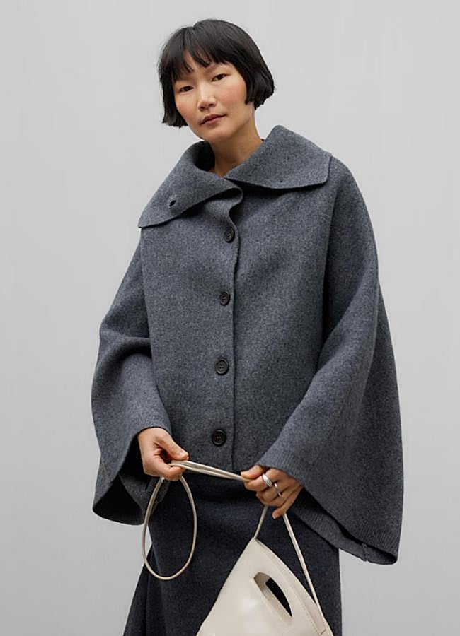 Imagen - Abrigos capa para el invierno (ADOLFO DOMÍNGUEZ)