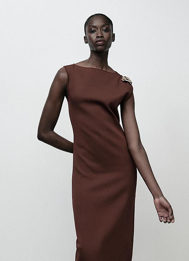 Imagen - Vestido marrón chocolate ajustado