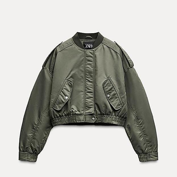 Chaqueta bomber crop bolsillos (22,99€)